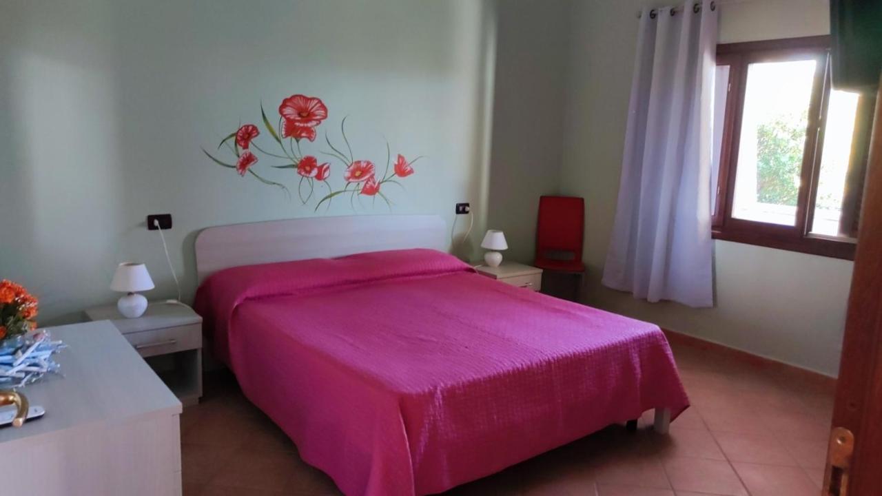 Casa L'Ulivariu Affittacamere ซาน เตโอโดโร ภายนอก รูปภาพ
