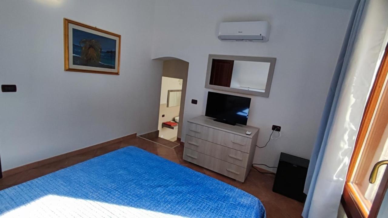 Casa L'Ulivariu Affittacamere ซาน เตโอโดโร ภายนอก รูปภาพ