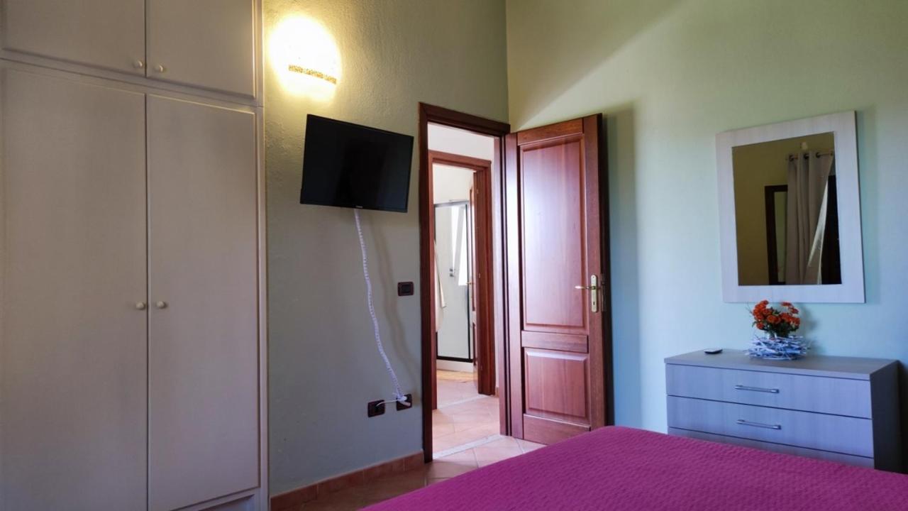 Casa L'Ulivariu Affittacamere ซาน เตโอโดโร ภายนอก รูปภาพ
